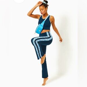 Lilly Pulitzer Women’s Carpe Vita Low Tide Navy Luxletic Flare Leggings / Size S